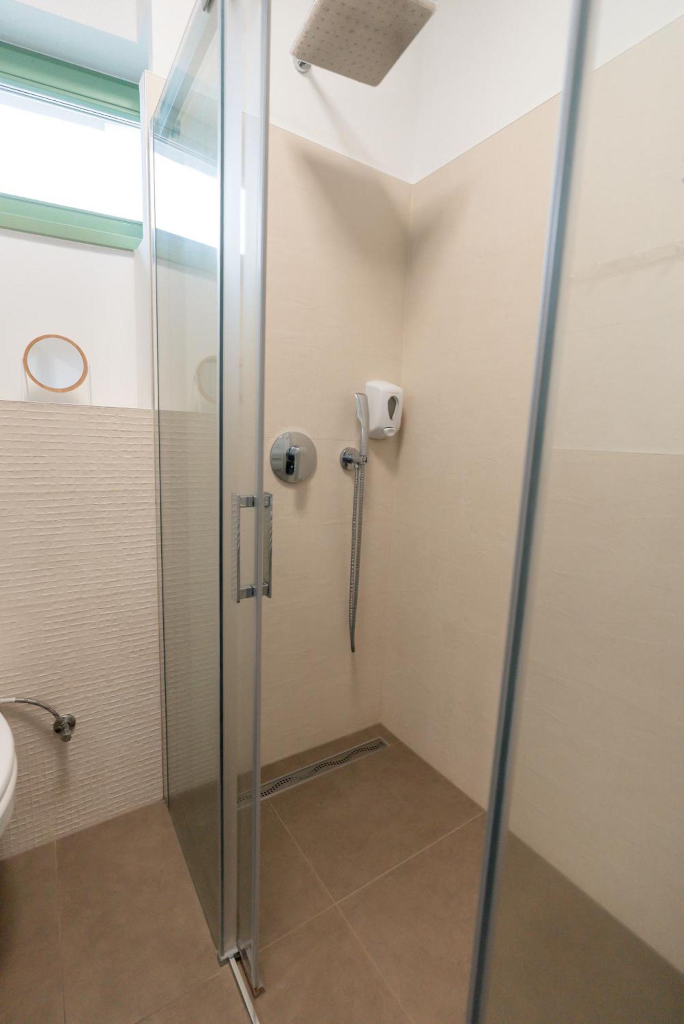 Jokai Apartman Dunafoldvar Экстерьер фото