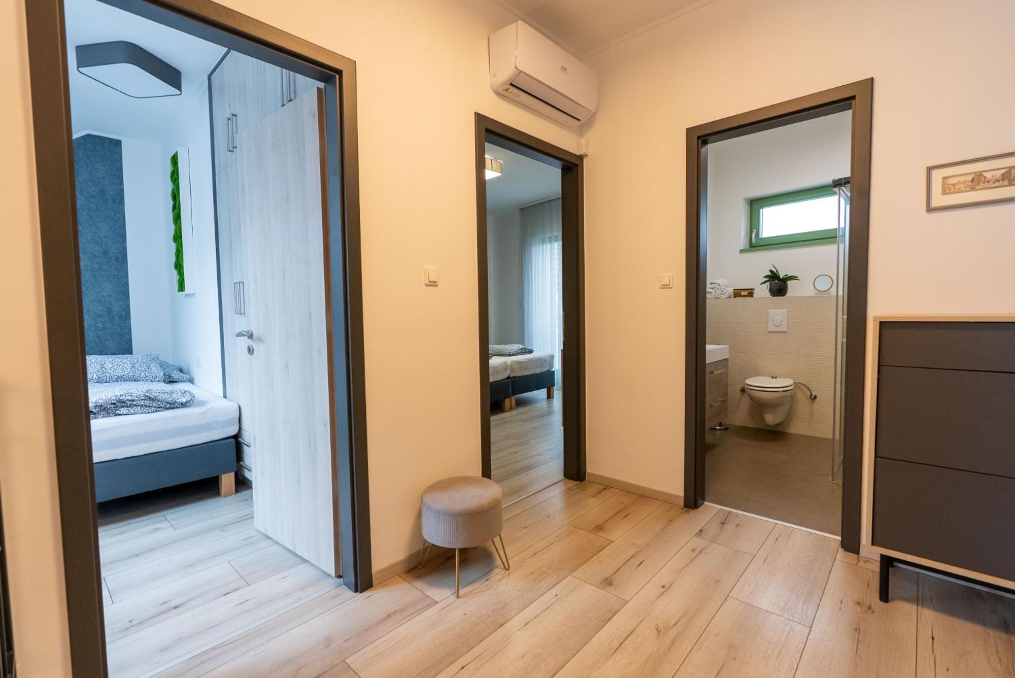 Jokai Apartman Dunafoldvar Экстерьер фото