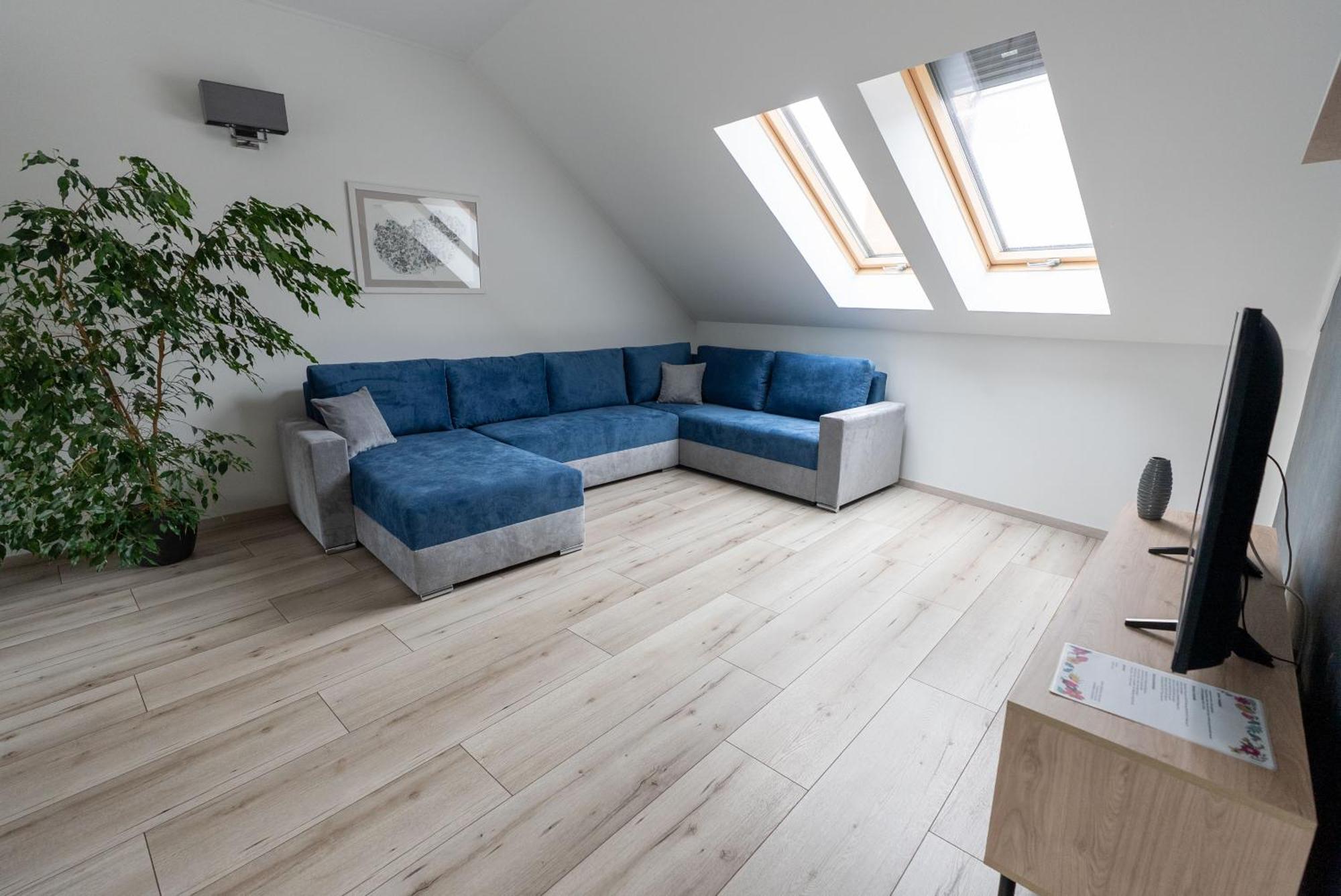Jokai Apartman Dunafoldvar Экстерьер фото