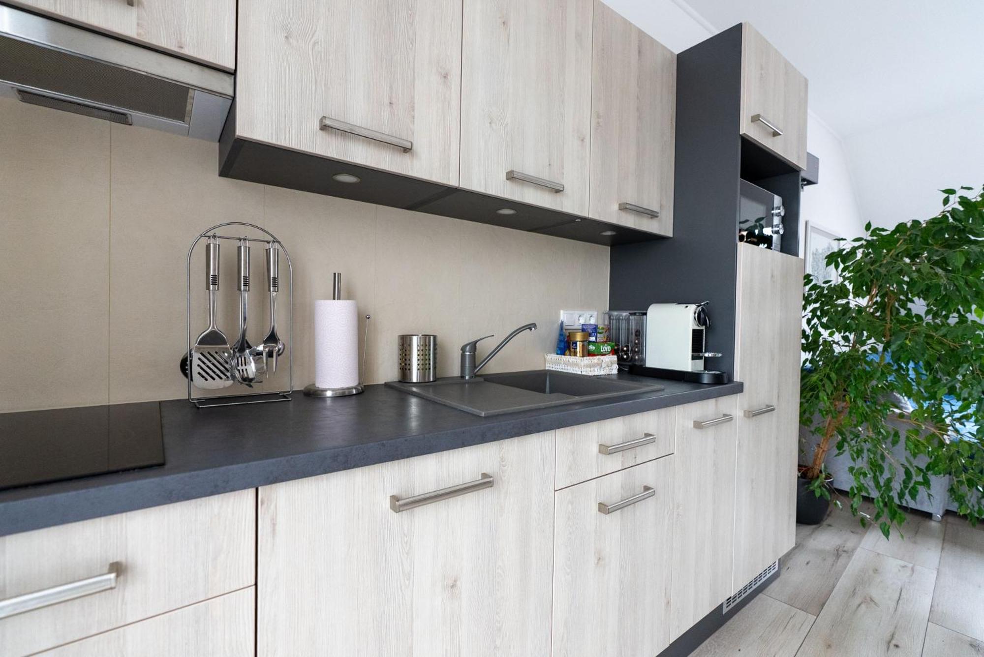 Jokai Apartman Dunafoldvar Экстерьер фото