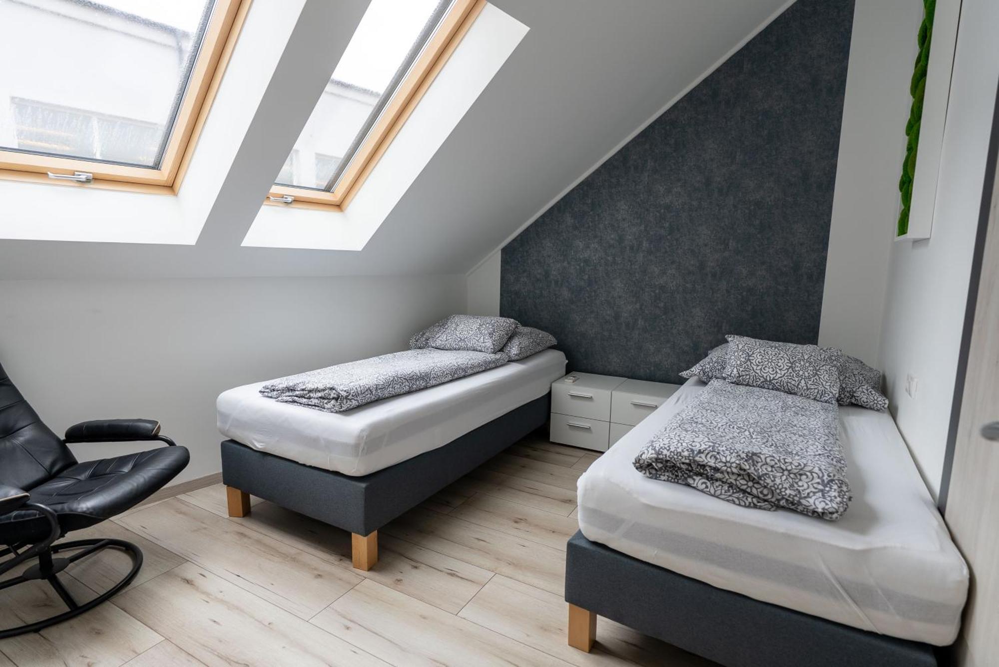 Jokai Apartman Dunafoldvar Экстерьер фото